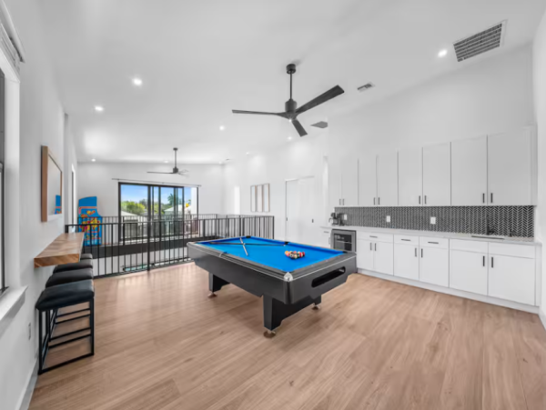 Luxury retreat in Naples - 4-Bedroom Home with Private Pool